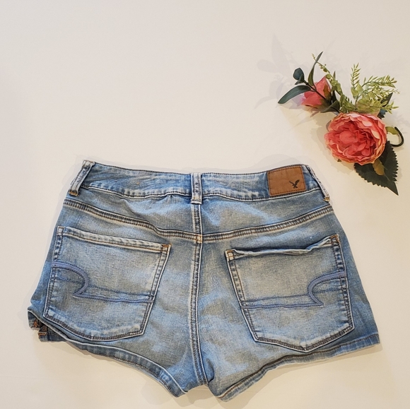 American Eagle Jean Shorts Size 6 - Picture 2 of 4